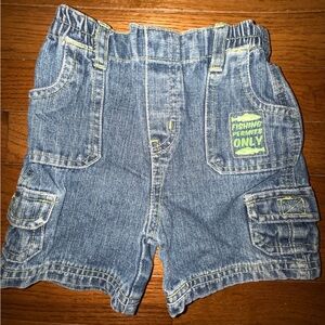 Y2K “Winnie the Pooh” “Fishing Permits Only” Jean Cargo Shorts, Size 12 Months